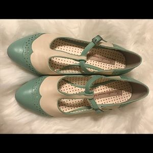 Bait Footwear Ione in Mint/Cream